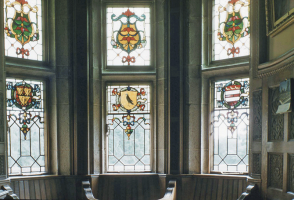 FH23StOuen'sManorStainedGlass.png