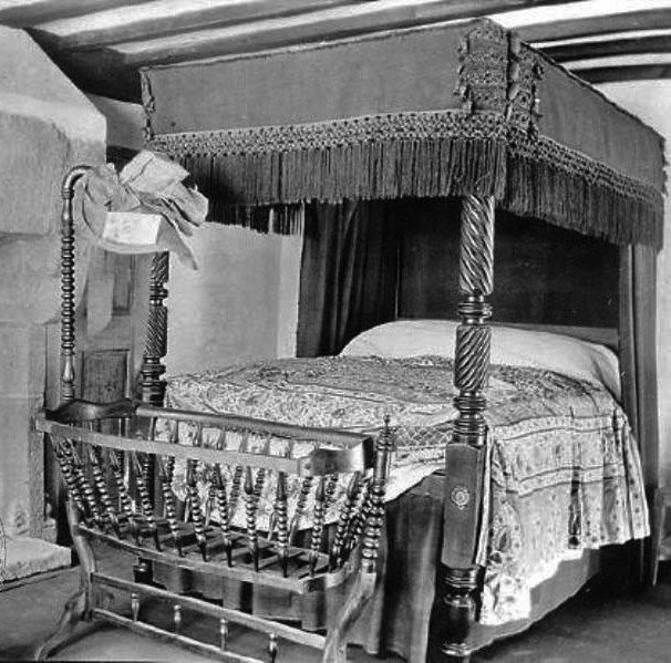 File:SJ15Bedroom1932.jpg