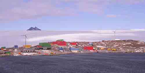 File:BechervaiseIsland.jpg