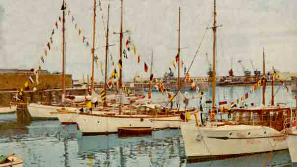 File:Yachts-StHHarbour-1958.jpg