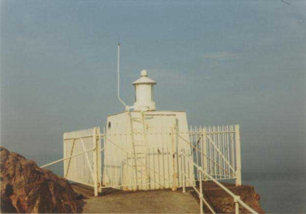 File:GrosnezPtLighthouse.jpg