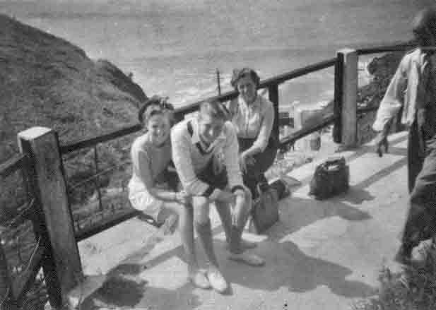 File:HolidayFamilyPlemont1948.jpg