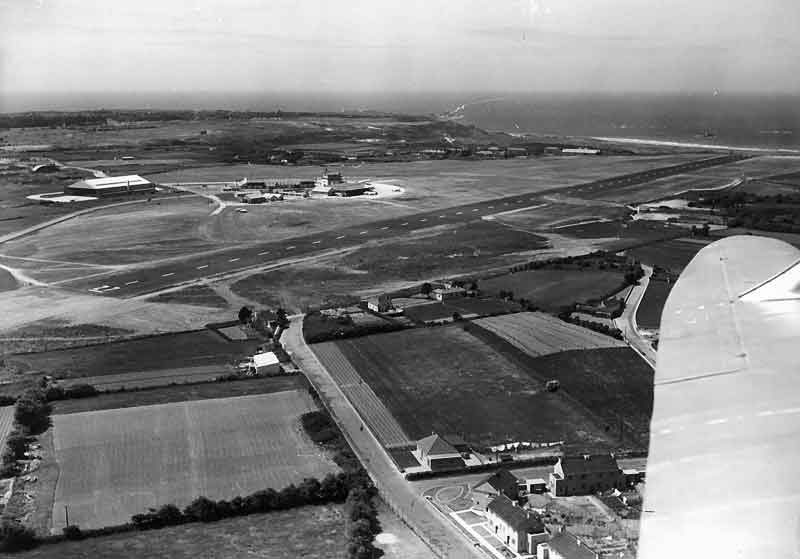 File:AirportfromNE1952.jpg