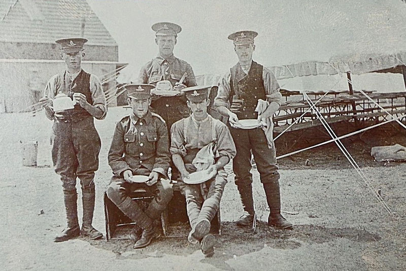 File:E18SoldiersCamp1910.jpg