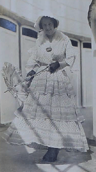 File:H25JSCAlbum1930s81Fashion.png