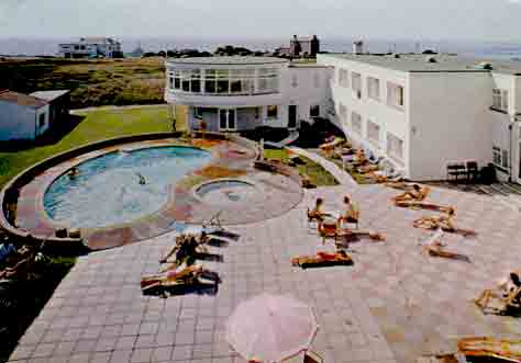 File:HighlandsHotel1980.jpg