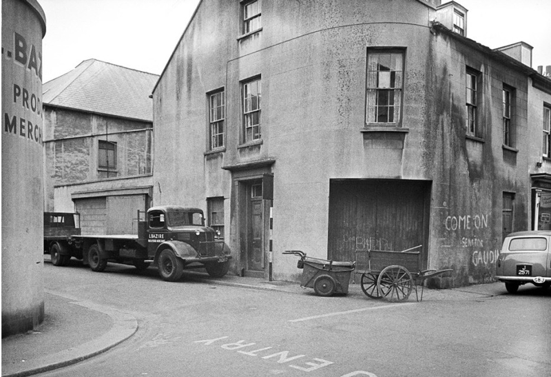 File:J25CharlesStreetWesleyStreet1958.png