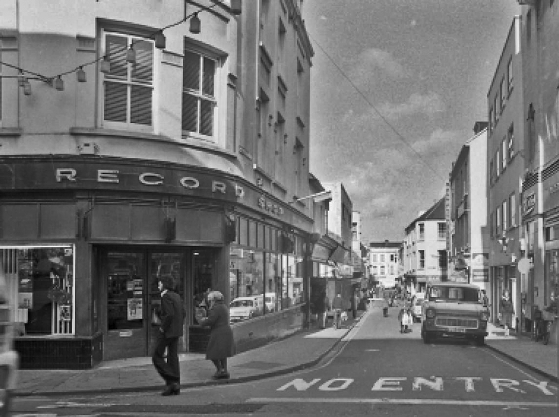 File:J25HalkettStreet1977.png