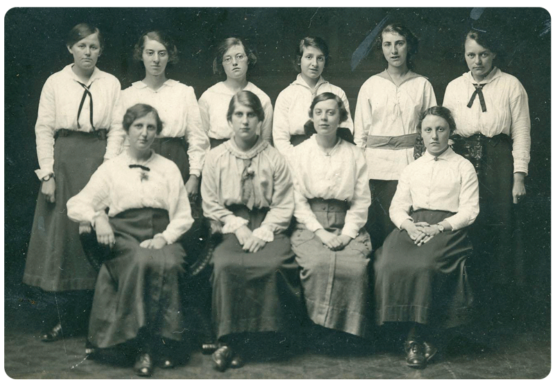 File:JoJo23JerseyPupilTeacherCentre1916.png