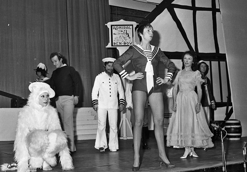 File:J21Panto1976DickWhittington.png