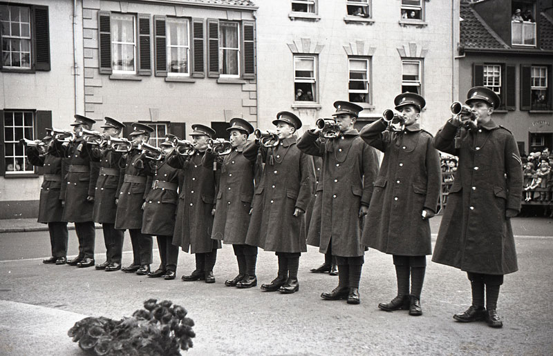 File:J21CenotaphBuglers.jpg