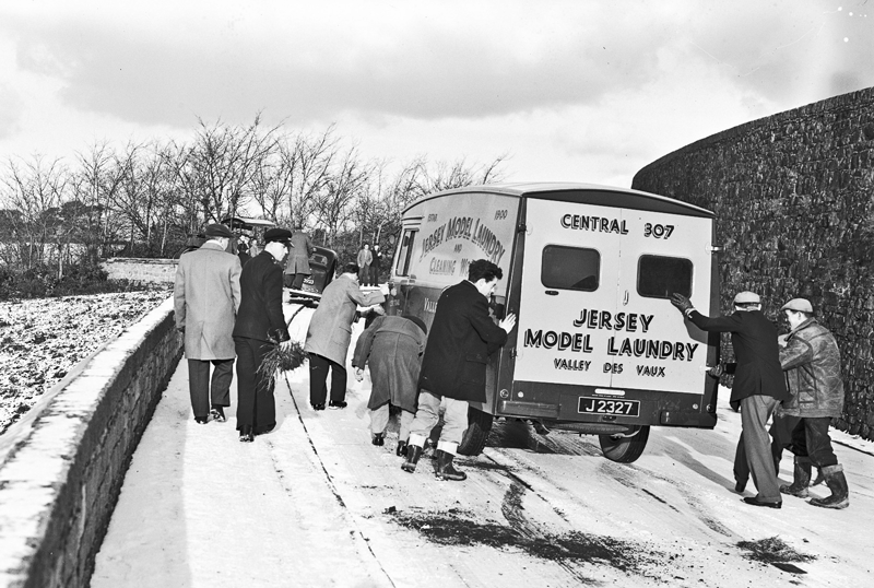File:FH24Snow1950s.png