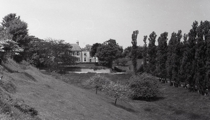 File:H22ValeFarmMeadow1952.jpg