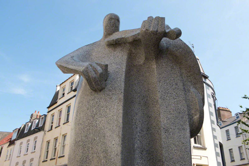 File:W22SculptureJongleurs5.jpg
