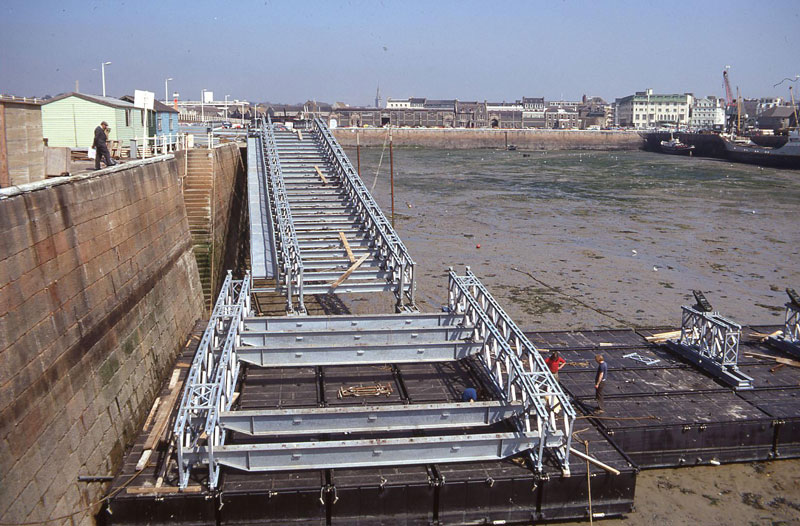 File:H25FerryRamp1973.jpg