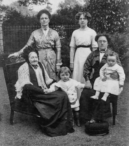 File:An23ElizabethJaneNorman(Corbel)&family.png