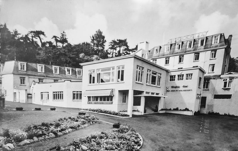 File:E16AberfeldyHotel1956.jpg