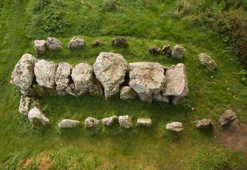 File:A18LeCouperonDolmen.jpg