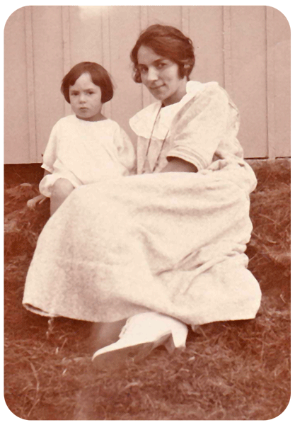 File:An24EmeliaAnnaThomas(Smith)&NancyMurielSmith.png