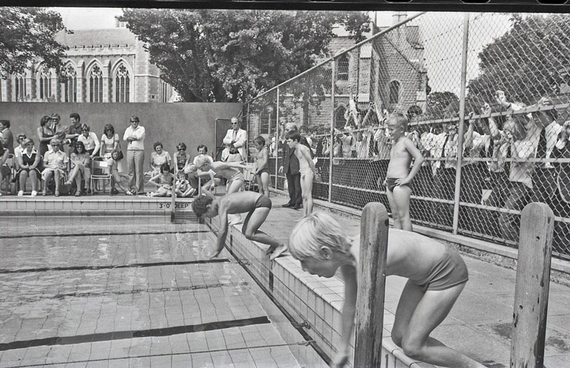 File:F21VCJSwimmingPool.jpg