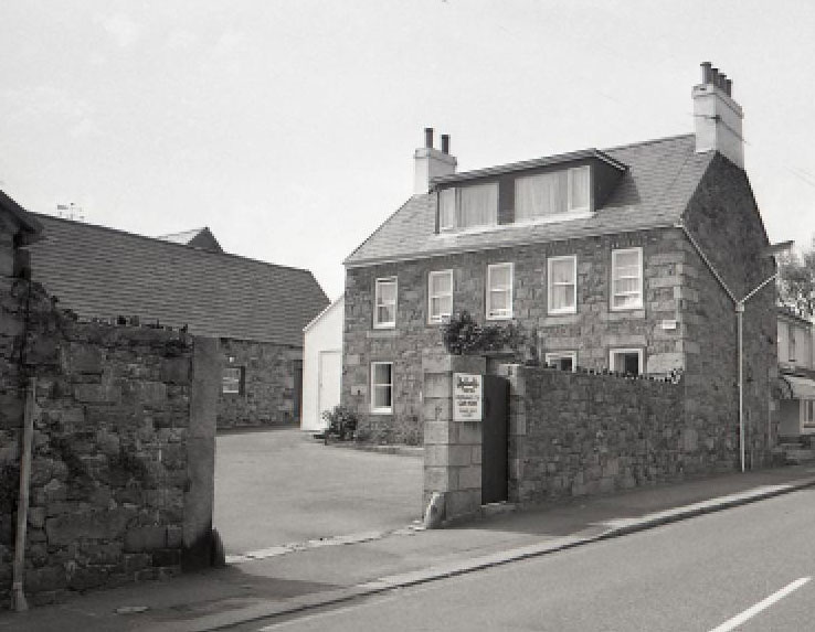 File:J25UplandsHotel1983.jpg