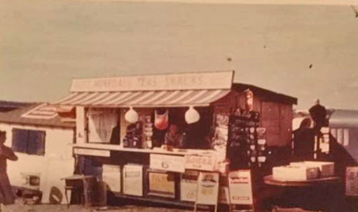 File:TP19WestParkSlipwayKiosk.jpg