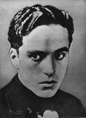 File:Chaplin1912.jpg