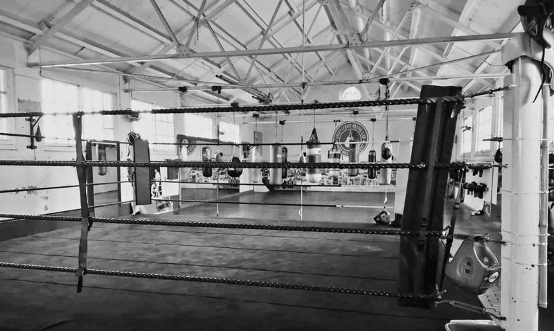 File:F19LeonisClubSouthHillGym.jpg