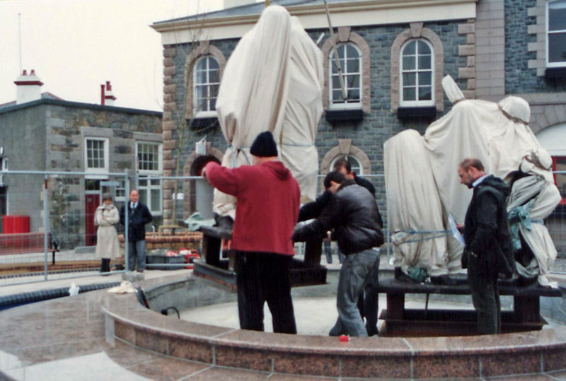 File:S25LiberationSquare1995b.jpg