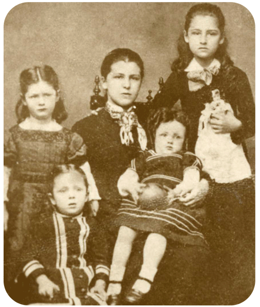 File:An24ElizabethRachelHocart(DeJersey)&Daughters.png