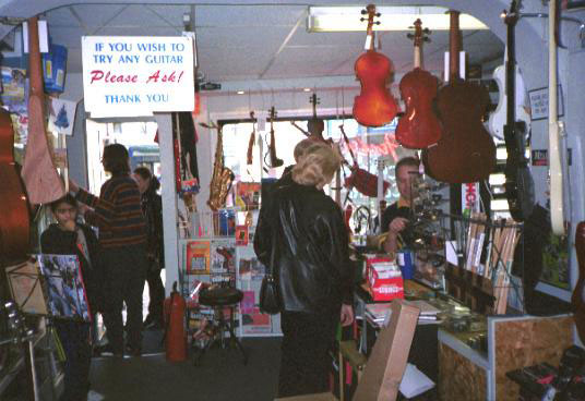 File:H25EastCoastMusicYorkStreet2000b.jpg