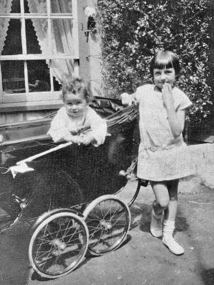 File:1927Pram.jpg