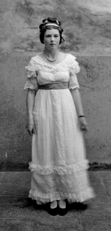 File:Miss D Godfray Victorian Dress.jpg