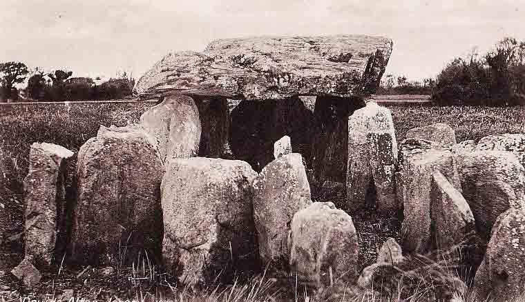 File:Dolmen2.jpg