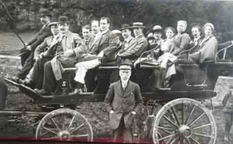 File:Smith-carriage-outing.jpg