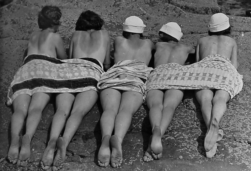 File:H25JSCLabeyAlbum1928Tanning.png