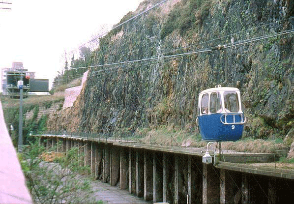 File:Pin23FortCableCars1970a.png
