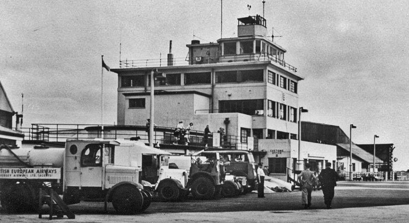 File:MikeR15Airport1940s.jpg