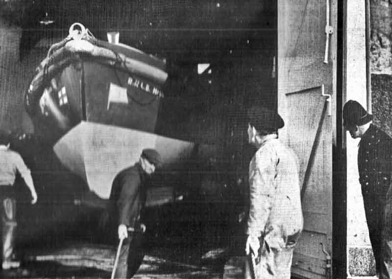 File:LifeboatLaunch1939d.jpg
