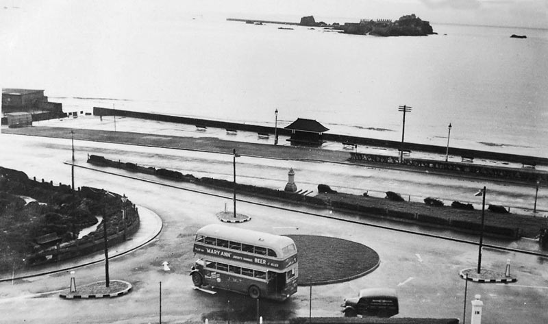 File:E17WestParkRoundabout50s.jpg