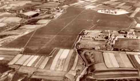 File:AirportAerial1946.jpg