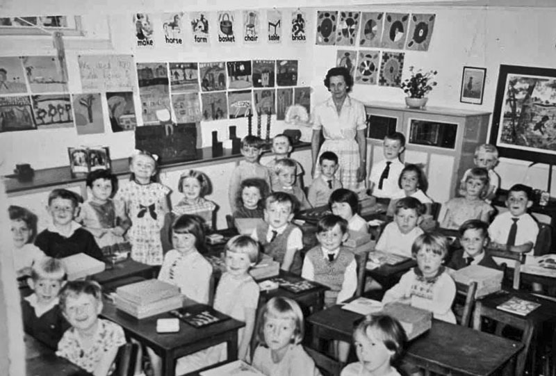 File:F21BrightonRoadInfants1963.jpg