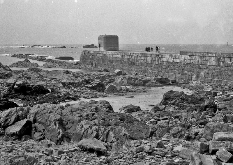 File:F20LaColletteBreakwater1950s.jpg