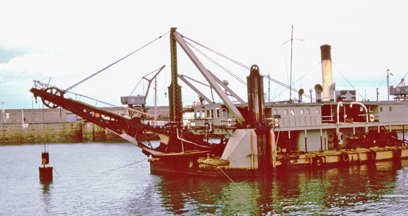 File:TP21HarbourRockBreaking1960.jpg