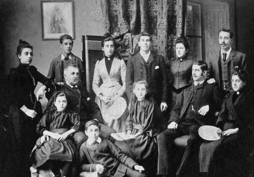 File:Anc15CarrelFamily1890.jpg