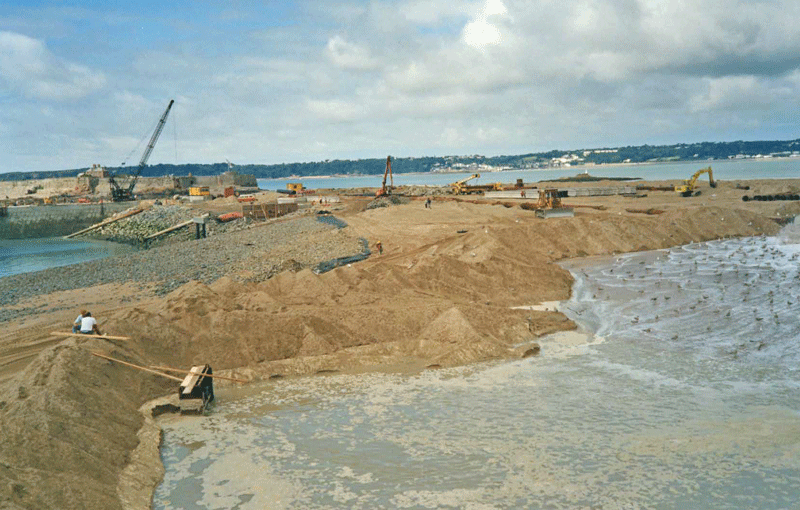 File:CW23ElizabethHarbour1988Infill.png