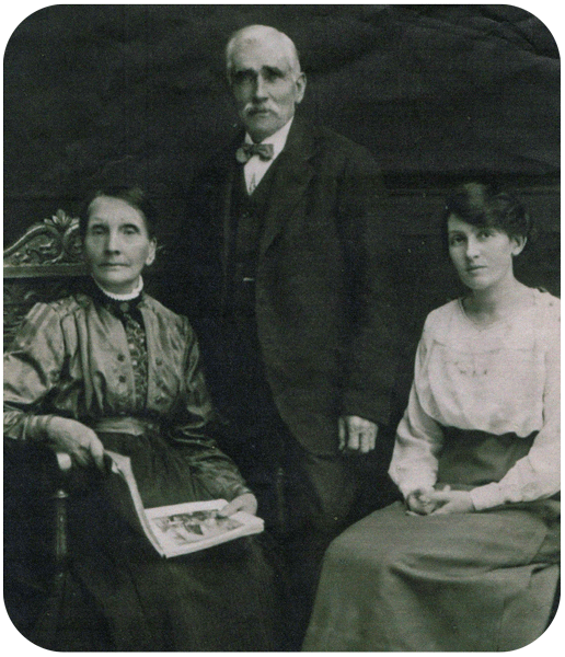 File:An24PhilipLeCornu(1850-)Eliza(Starks)&Mabel.png