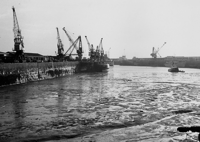 File:FJ25Harbour1978.png