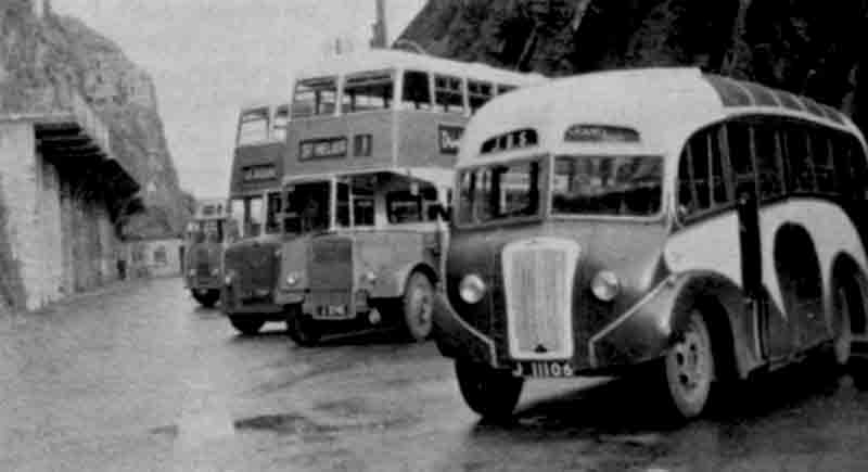 File:Bus1960SnowHill.jpg