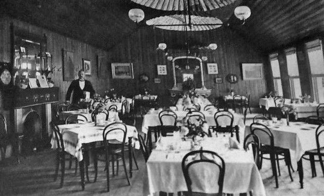 File:E16StJohn'sHotelDining.jpg